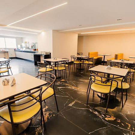 Hotel Oly Plaza 피라시카바 외부 사진