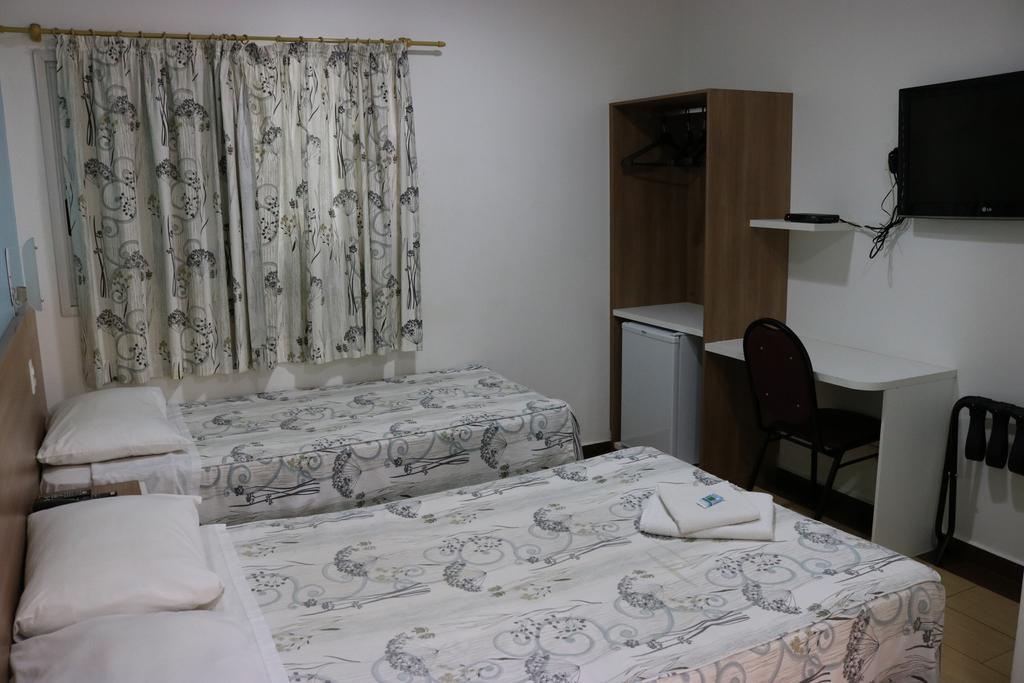 Hotel Oly Plaza 피라시카바 외부 사진